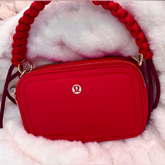 Lululemon Crossbody Bag with Top Handle 2L- Dark Red/ Gold - Picture 9 of 9